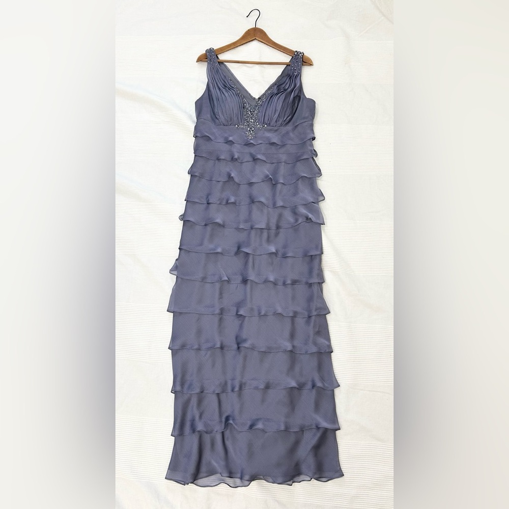 Beaded Tiered Lavender Maxi Dress with V-Neck - Picture 3 of 16